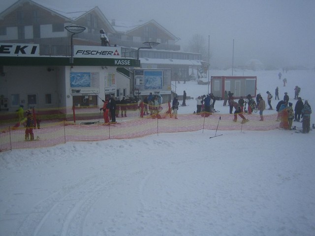 Image 330 of 456  -  50 kB