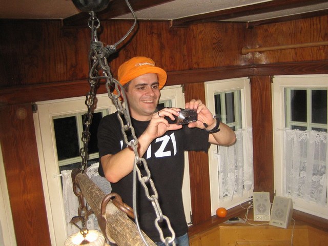 Image 379 of 456  -  78 kB